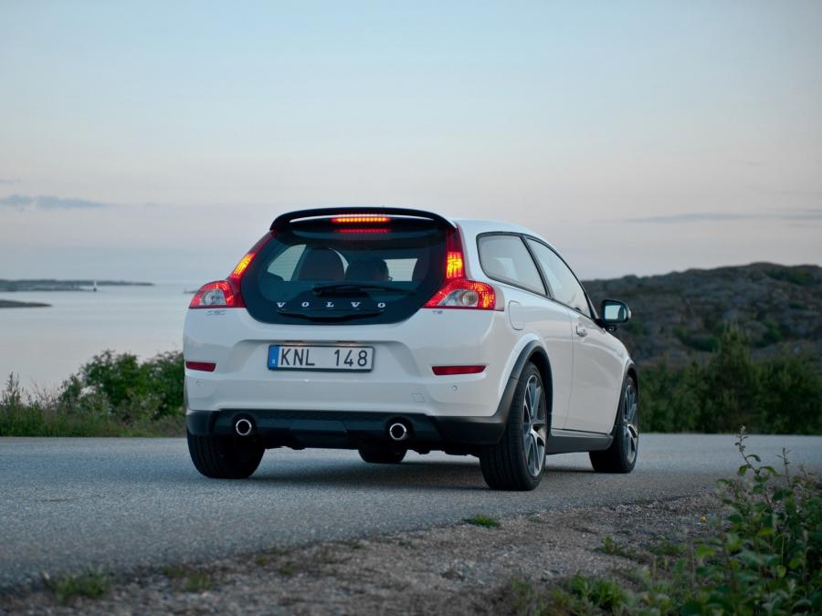  Volvo C30 T5 2009 года  (фото 7 из 9)